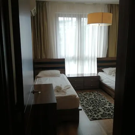 Апартхотел голдън лайн 4*
