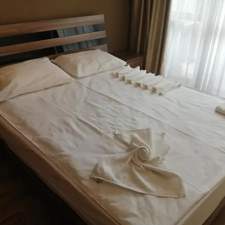 Апартхотел голдън лайн Златни пясъци